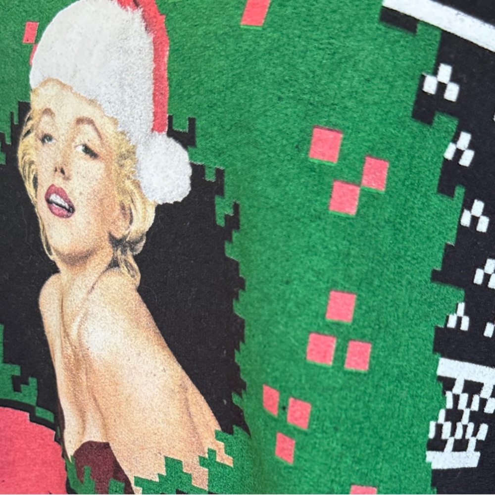 Marilyn Monroe Holiday Black Sweatshirt - Picture 4 of 10